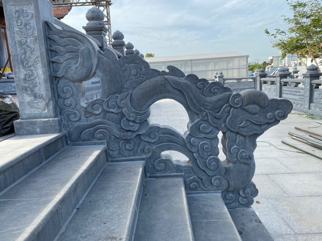 Rồng trang trí điêu khắc