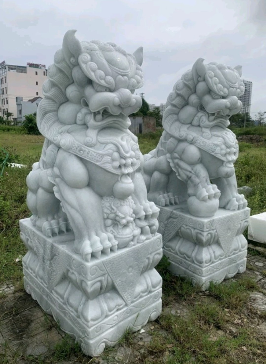 Kỳ lân đá cẩm thạch (Trắng)