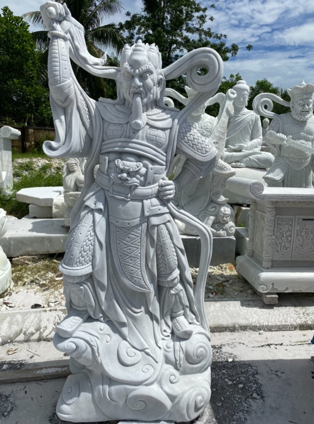 Tượng Đá Hộ Pháp